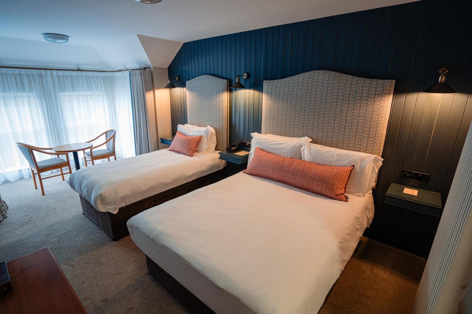 Mcgrory'S Hotel Culdaff Extérieur photo